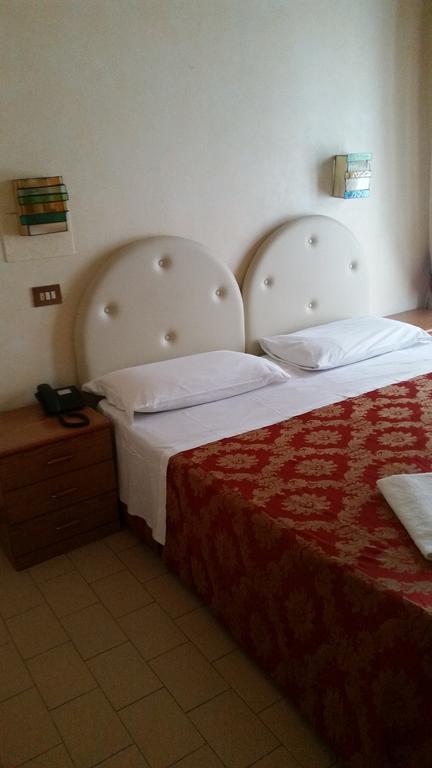 Albergo Margherita 끼안챠노테르메 외부 사진