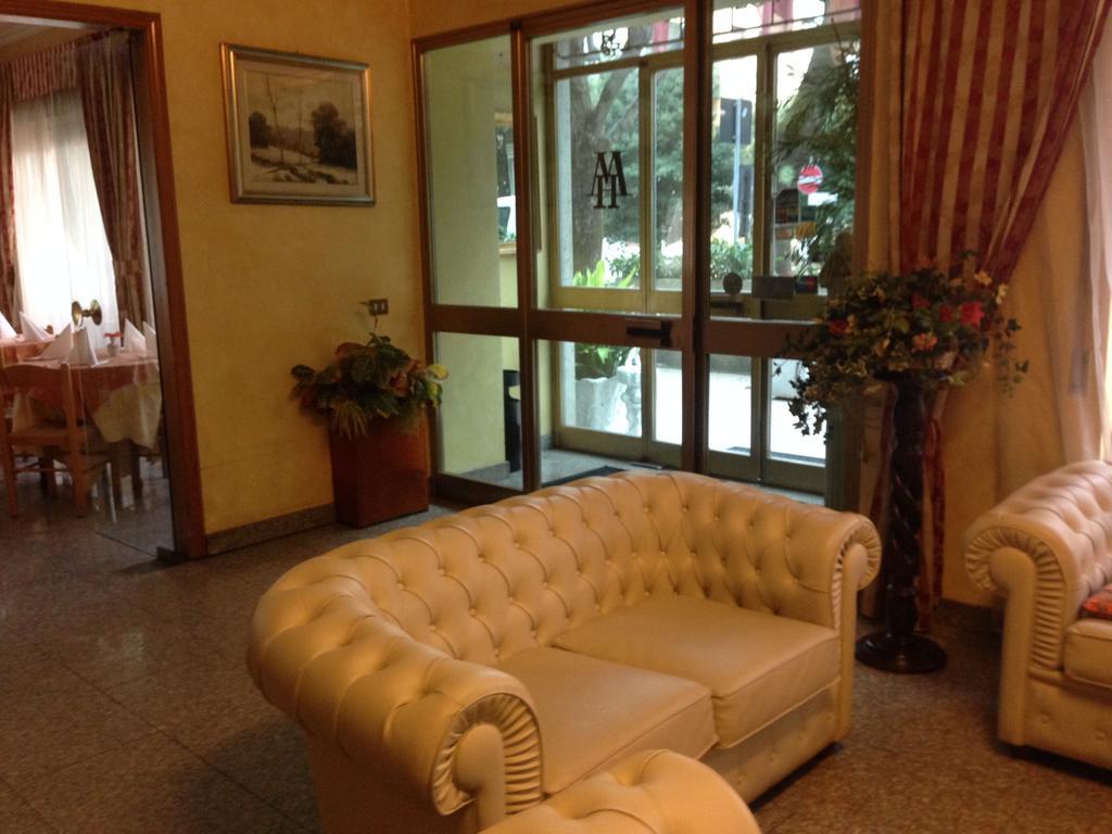 Albergo Margherita 끼안챠노테르메 외부 사진