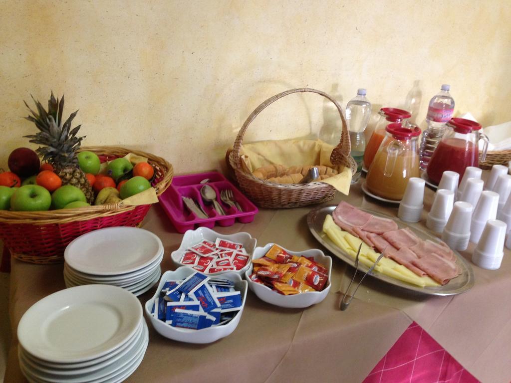 Albergo Margherita 끼안챠노테르메 외부 사진