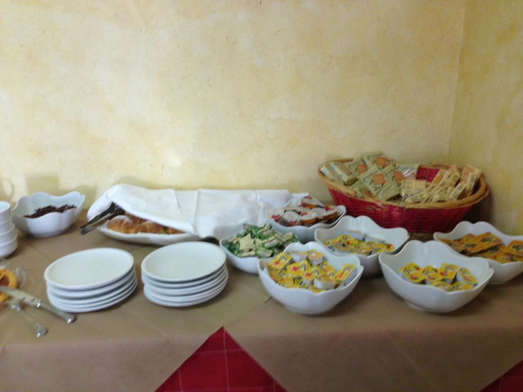 Albergo Margherita 끼안챠노테르메 외부 사진