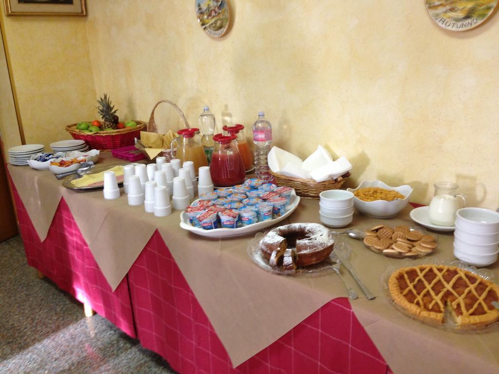 Albergo Margherita 끼안챠노테르메 외부 사진